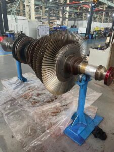 Following reverse engineering, Sulzer manufactured new blades and re-bladed the turbine in-house, among other repairs.